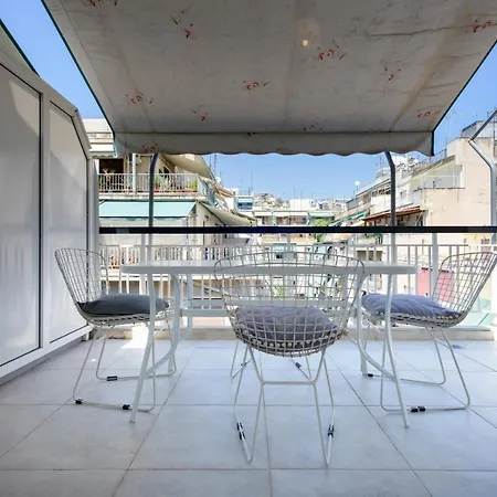Cosy 2br Flat Near Ampelokipoi Station & Hospitals Αθήνα