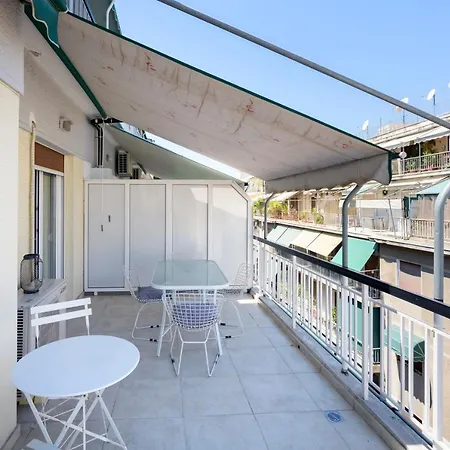 Cosy 2br Flat Near Ampelokipoi Station & Hospitals Apartment *