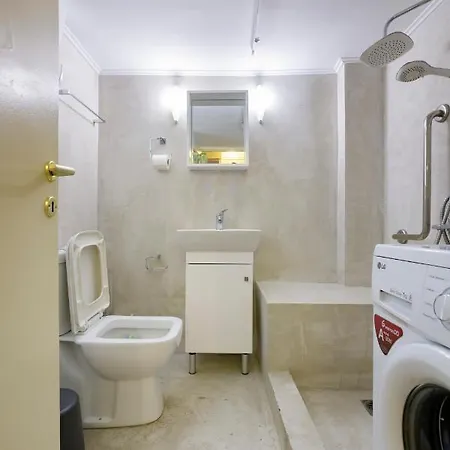 Cosy 2br Flat Near Ampelokipoi Station & Hospitals *